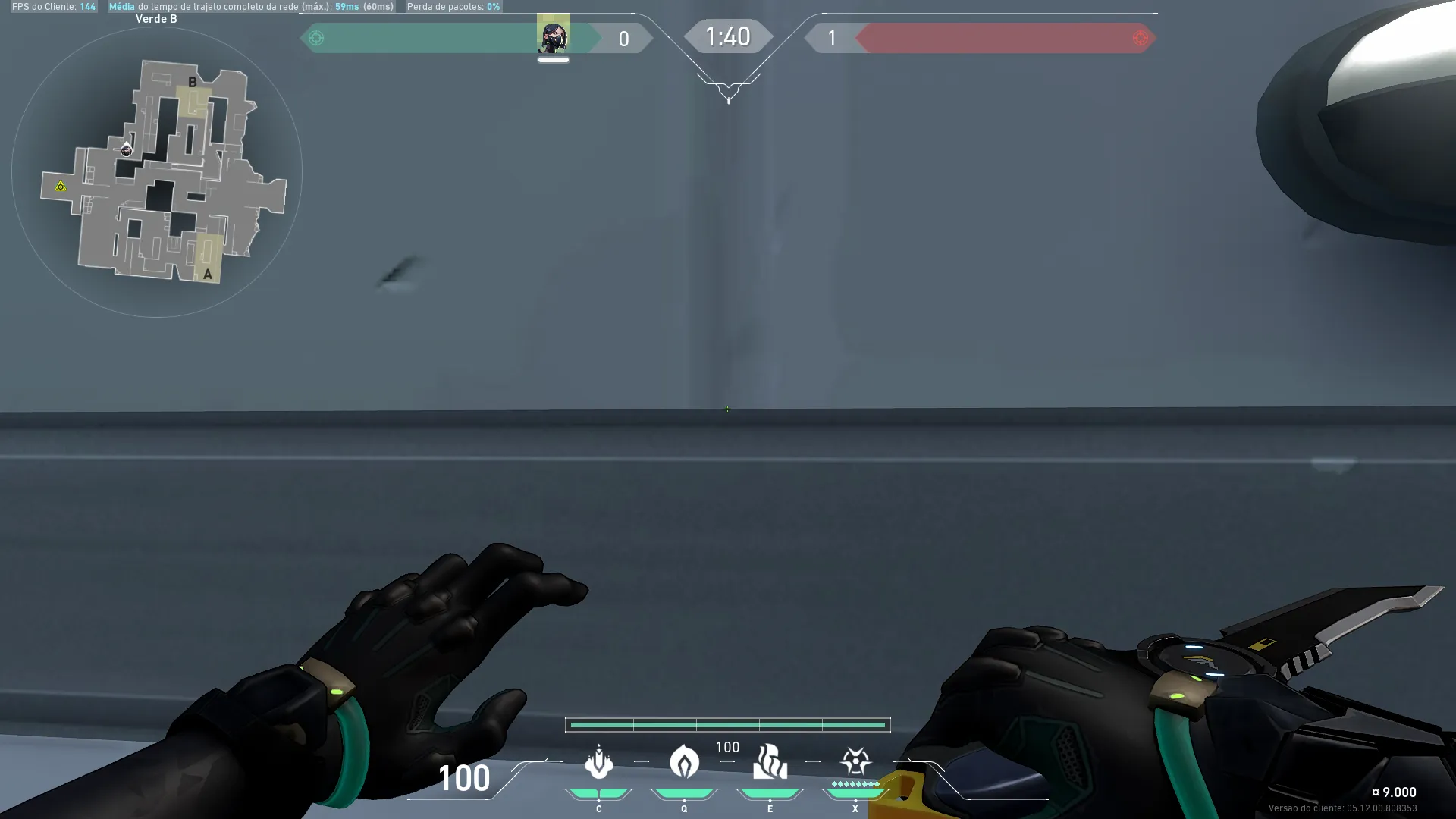 Viper Poison Cloud on Icebox Attack Mid — step 2 of 5: Aim — line up the shot