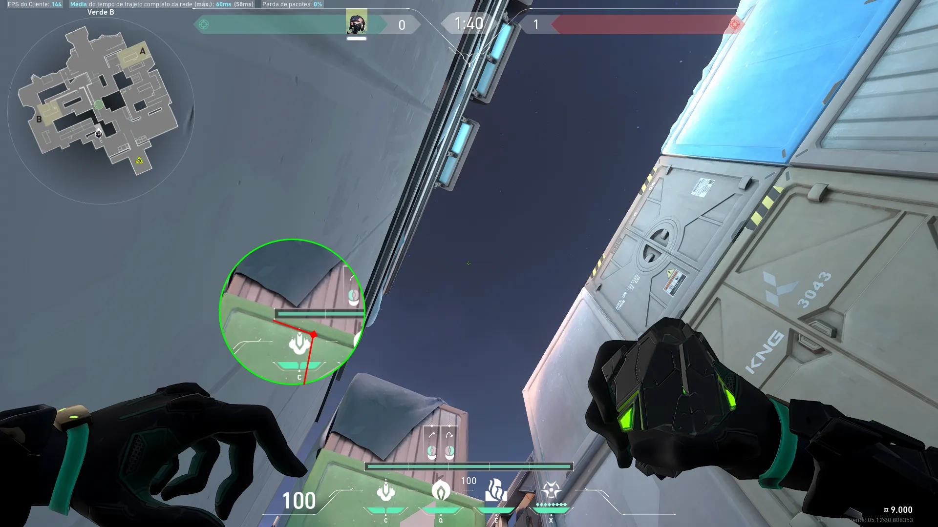 Viper Poison Cloud on Icebox Attack Mid — step 3 of 5: Aim — line up the shot